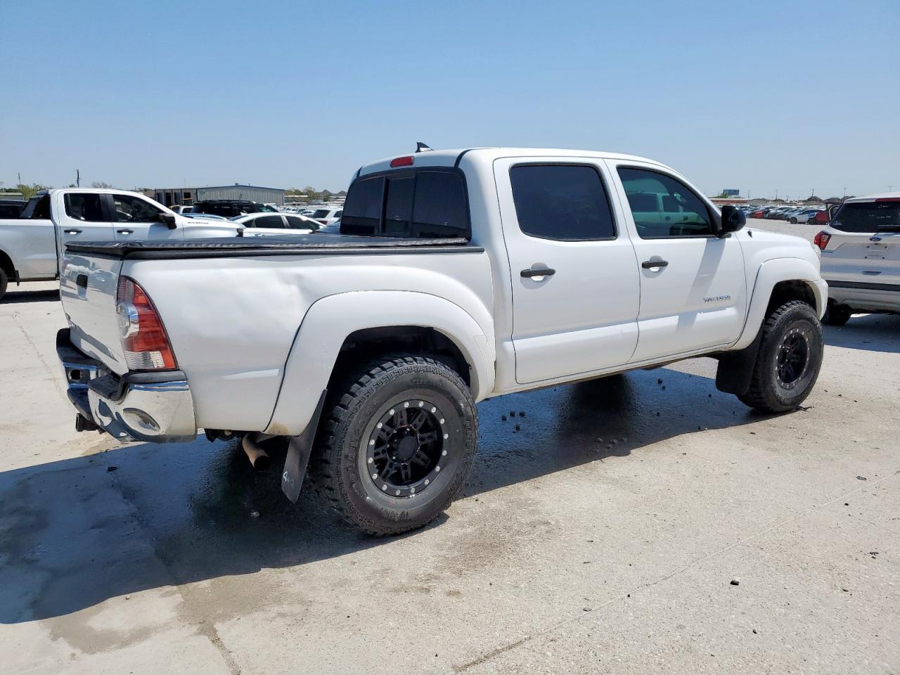 2014 TOYOTA TACOMA DOU - Image 3