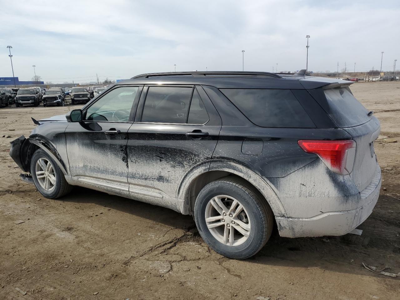 2022 FORD EXPLORER X - Image 2