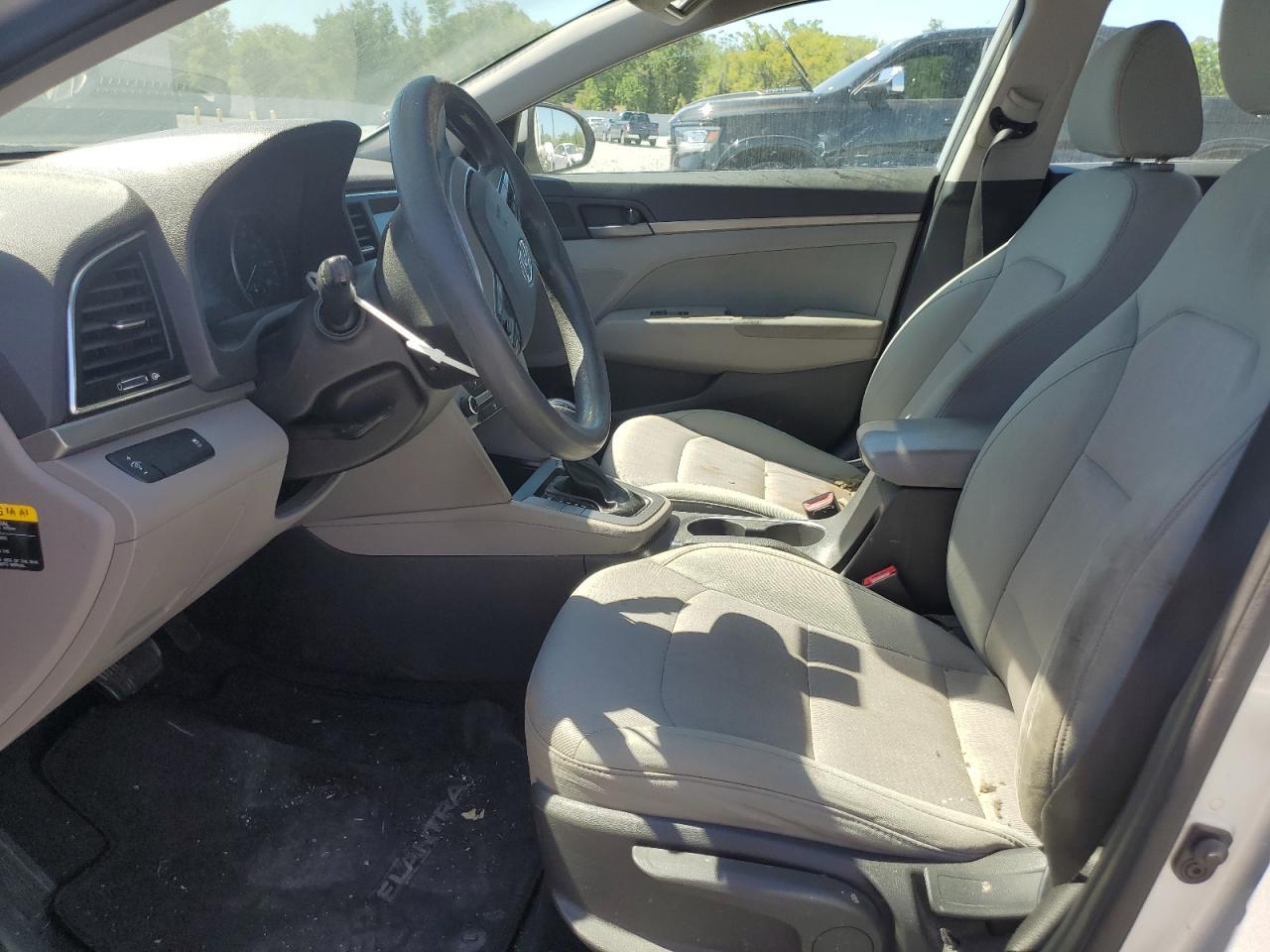 2017 HYUNDAI ELANTRA SE - Image 7