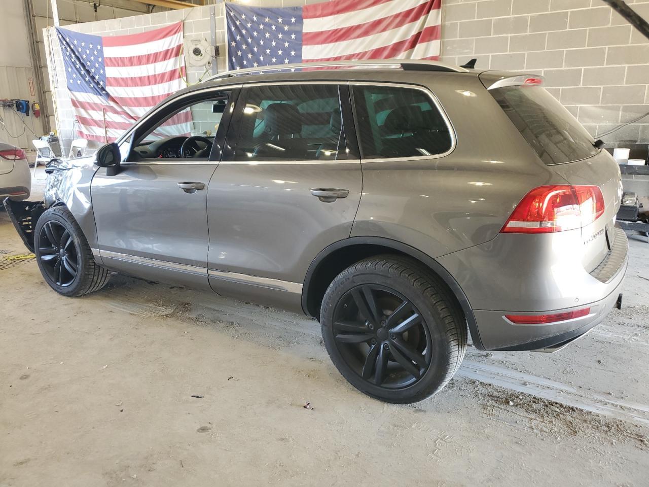 2012 VOLKSWAGEN TOUAREG V6 - Image 2
