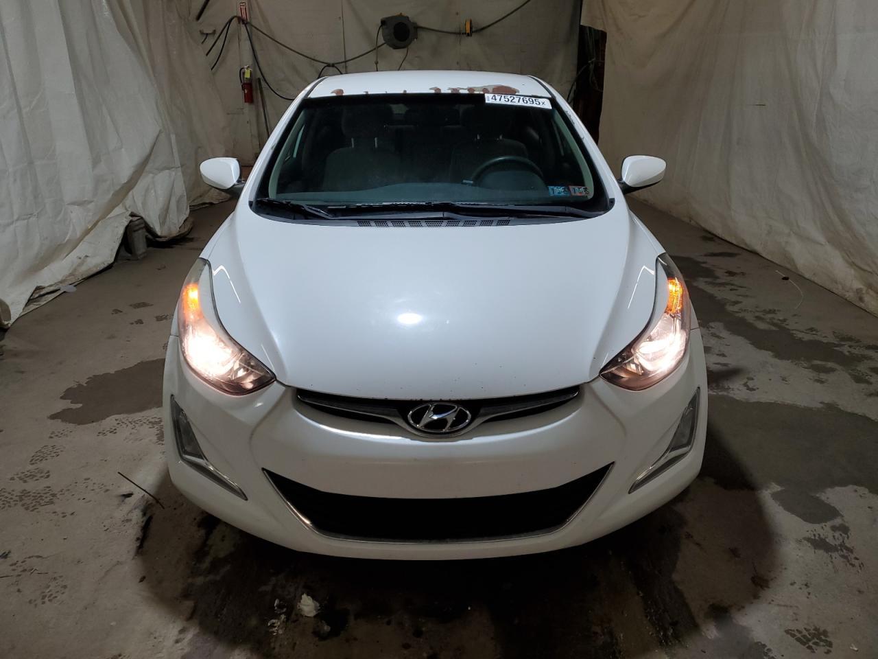 2015 HYUNDAI ELANTRA SE - Image 5