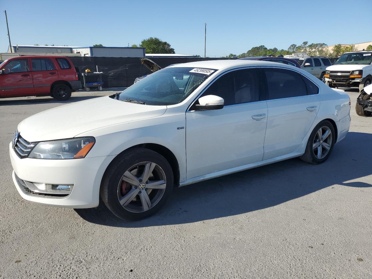 2015 VOLKSWAGEN PASSAT S