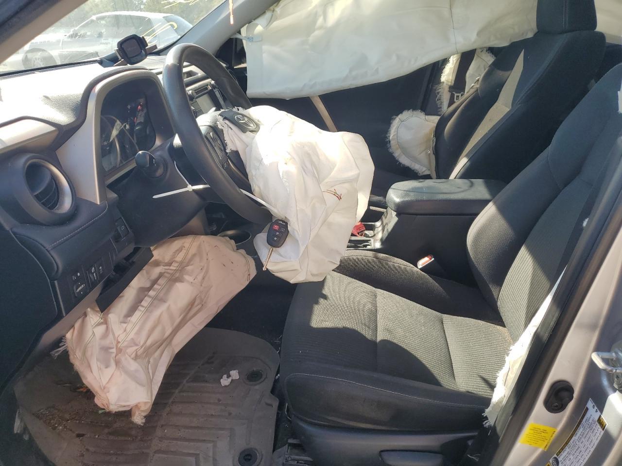 2015 TOYOTA RAV4 XLE - Фото 7