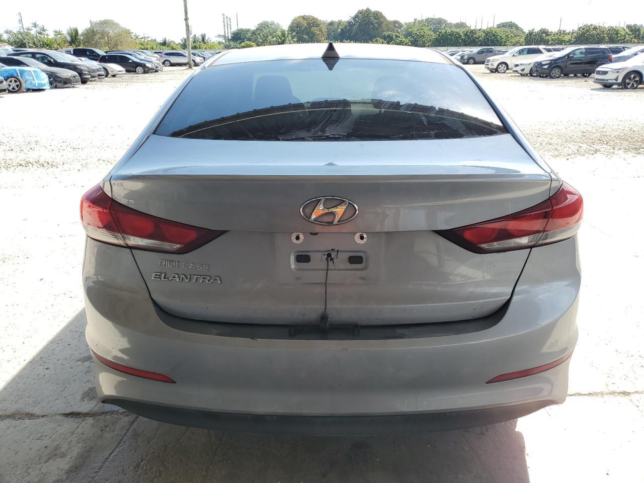 2017 HYUNDAI ELANTRA SE - Image 6