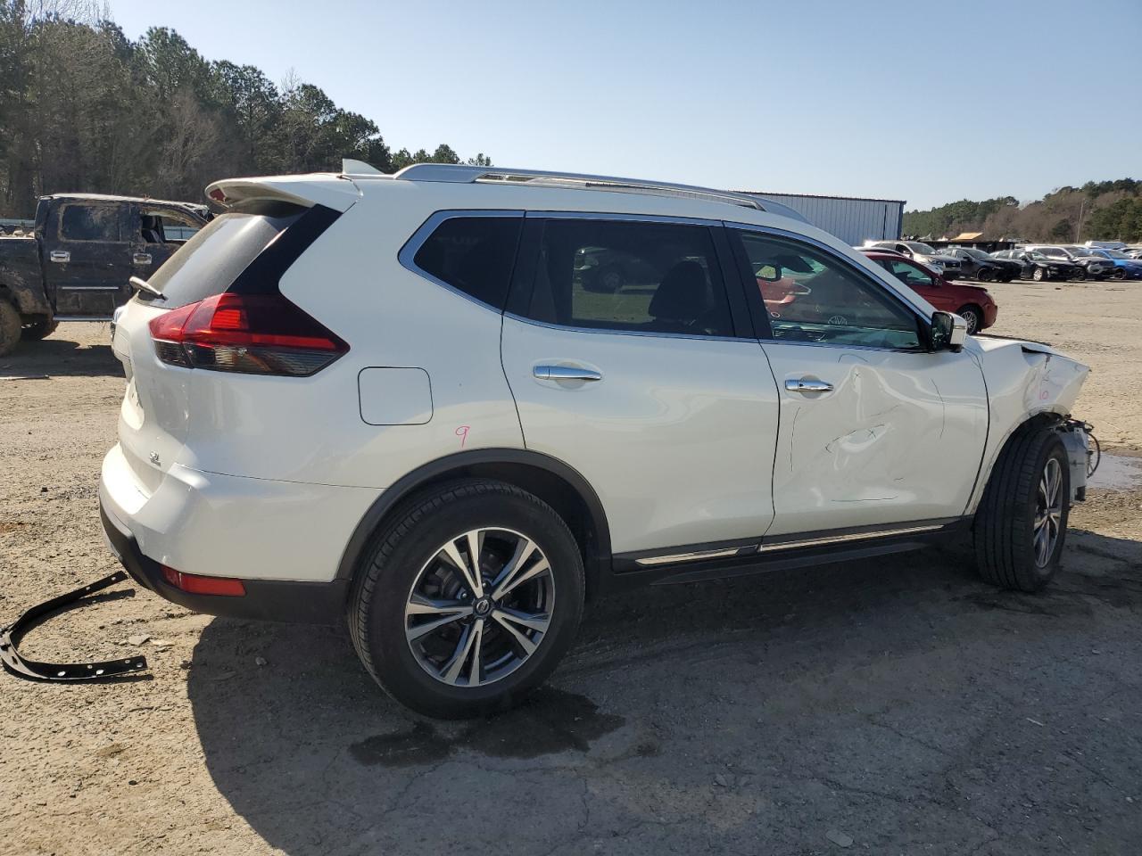 2018 NISSAN ROGUE S - Фото 3