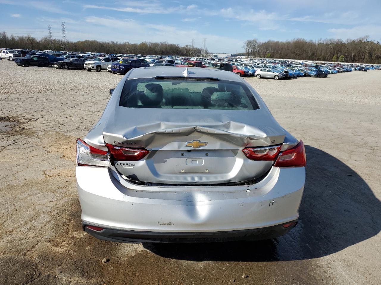 2017 CHEVROLET MALIBU LT - Фото 6