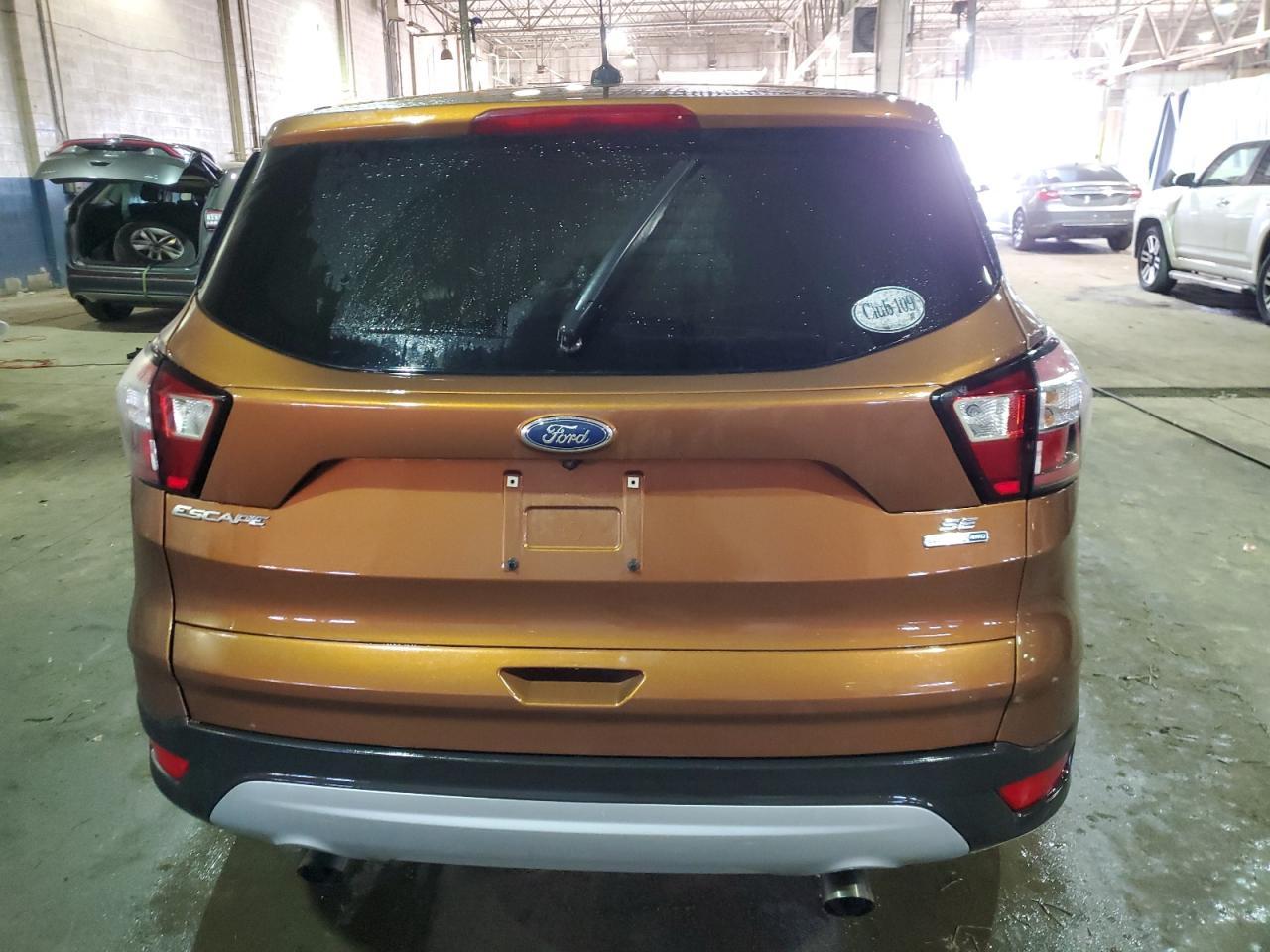 2017 FORD ESCAPE SE - Фото 6
