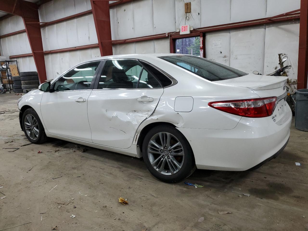 2017 TOYOTA CAMRY LE - Image 2