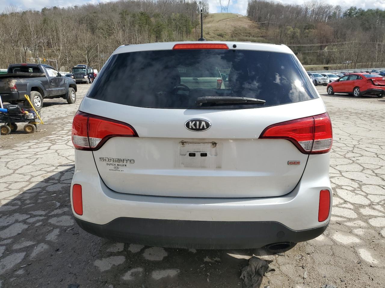 2014 KIA SORENTO LX - Image 6