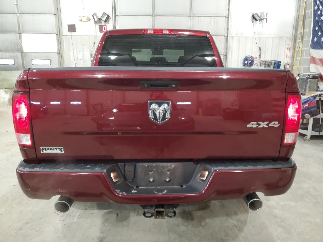 2017 RAM 1500 ST - Фото 6