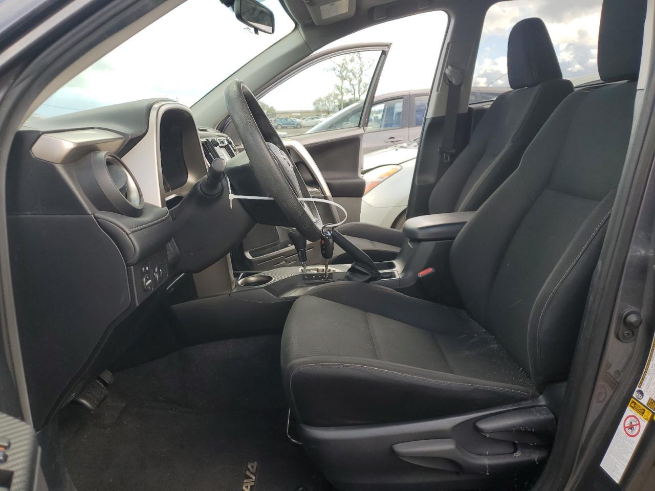2015 TOYOTA RAV4 XLE - Image 7