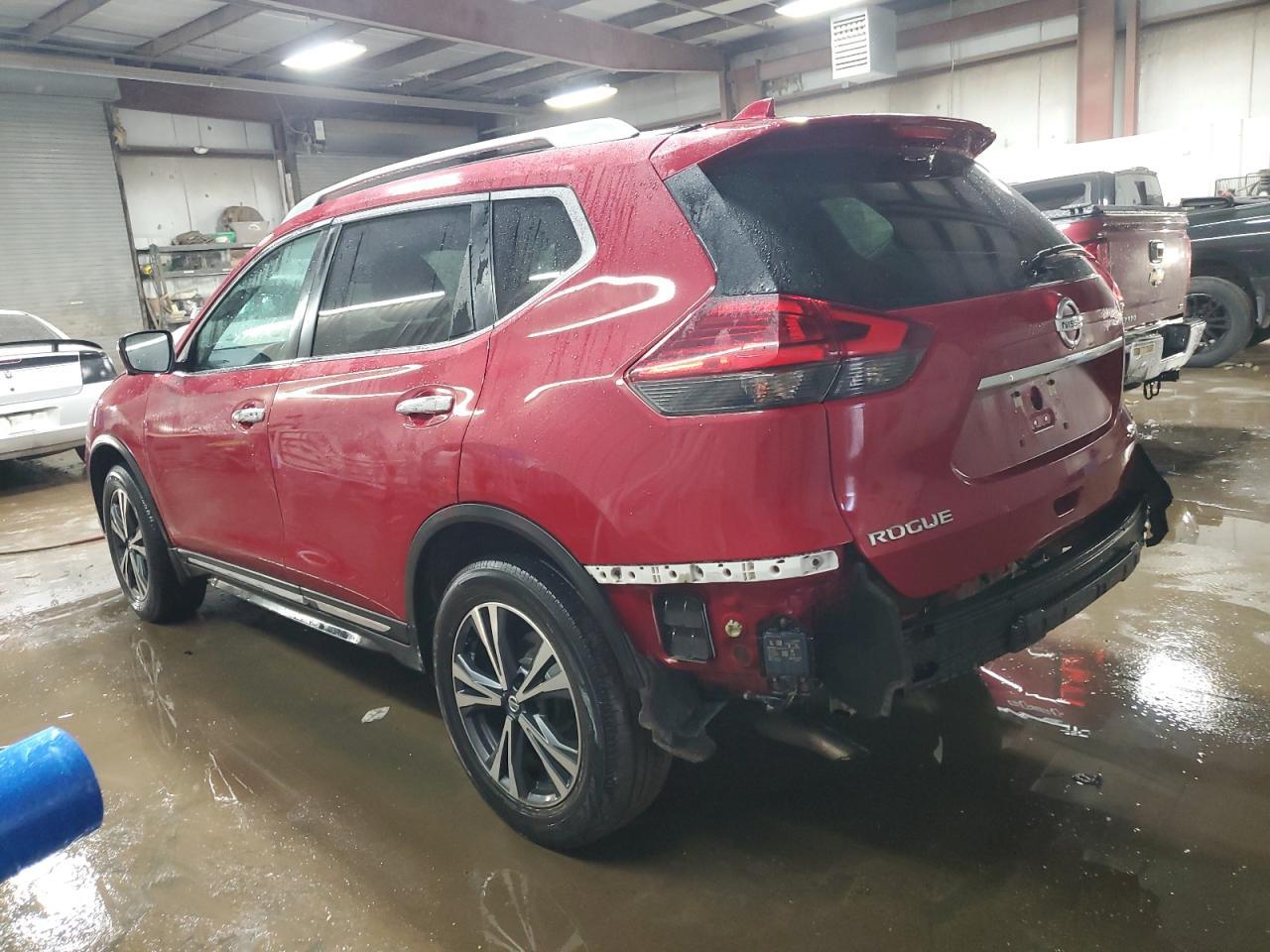 2017 NISSAN ROGUE SV - Фото 2