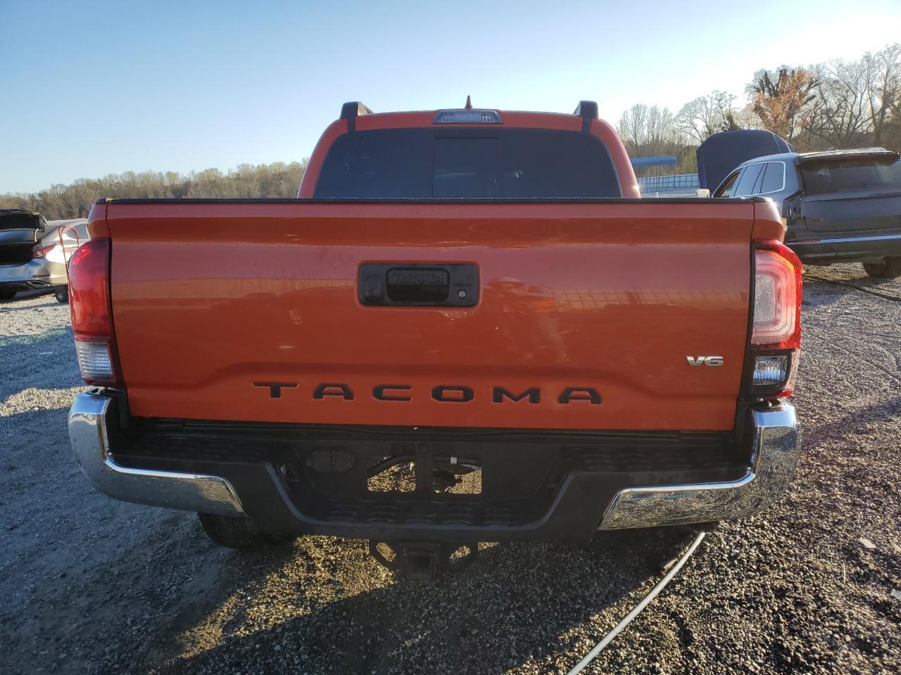 2018 TOYOTA TACOMA DOU - Фото 6