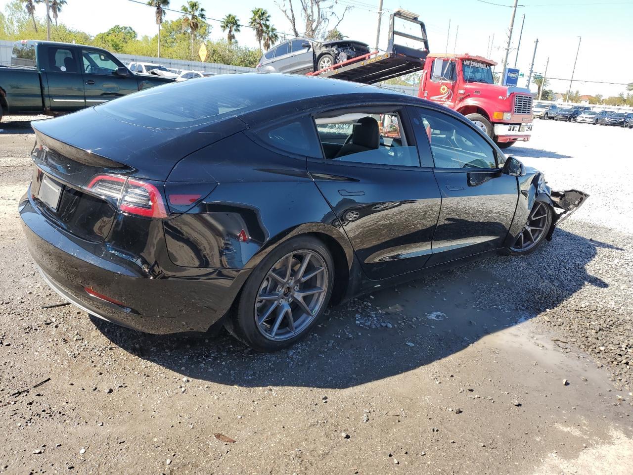 2021 TESLA MODEL 3 - Фото 3