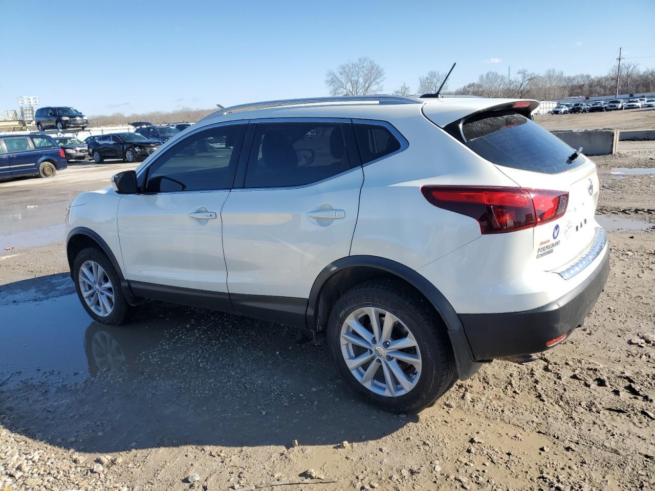 2017 NISSAN ROGUE SPOR - Фото 2