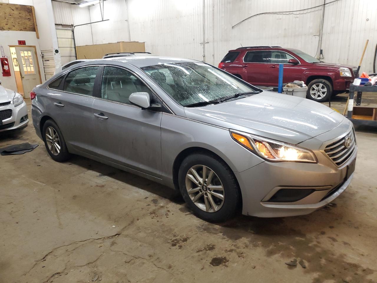 2017 HYUNDAI SONATA SE - Фото 4