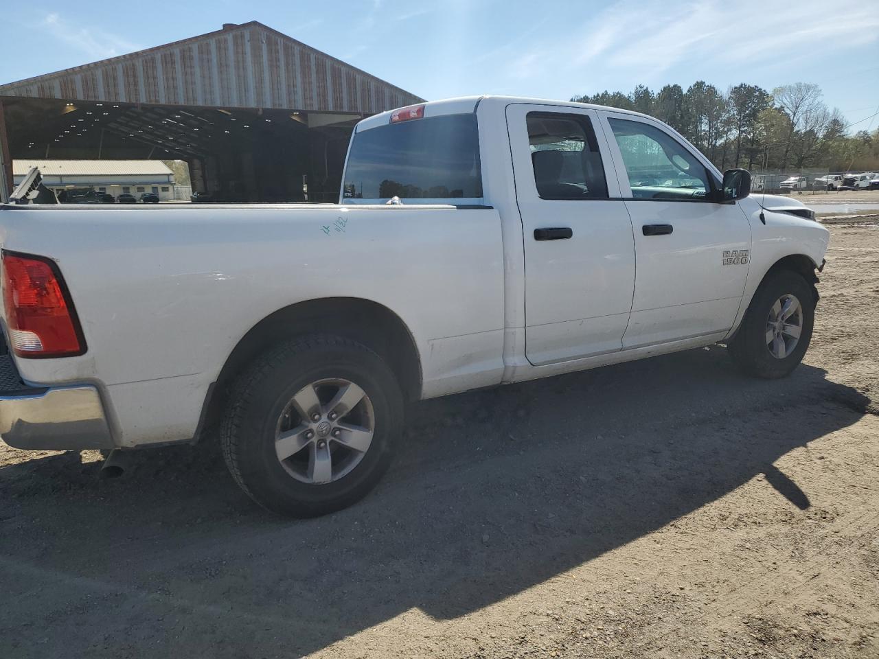 2017 RAM 1500 ST - Фото 3