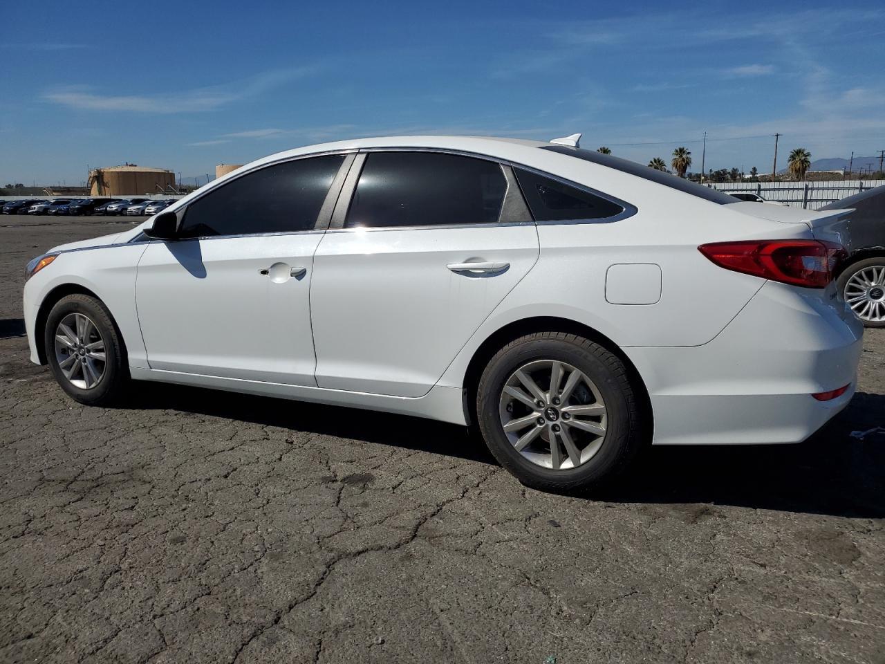 2017 HYUNDAI SONATA SE - Фото 2