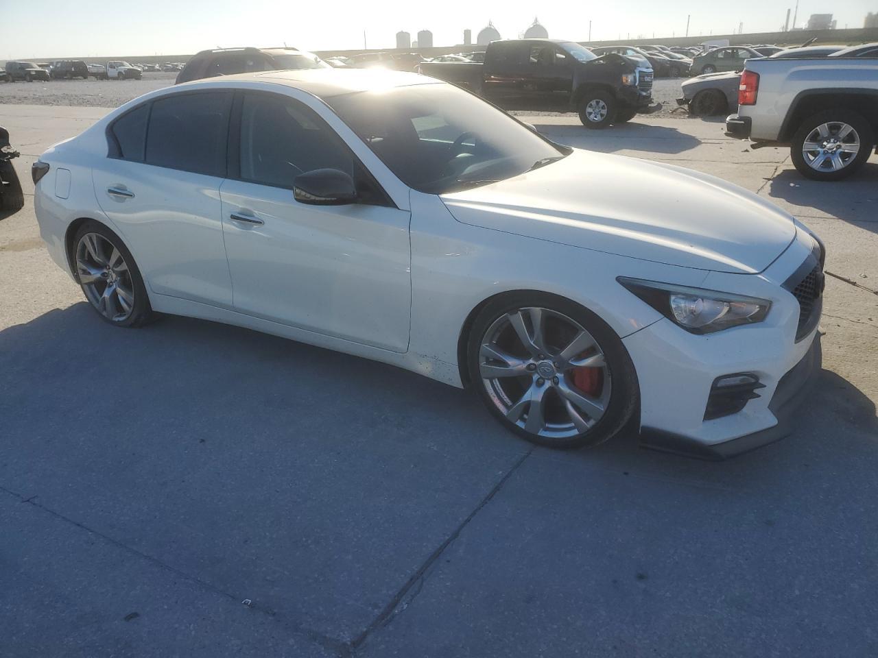 2016 INFINITI Q50 PREMIU - Фото 4