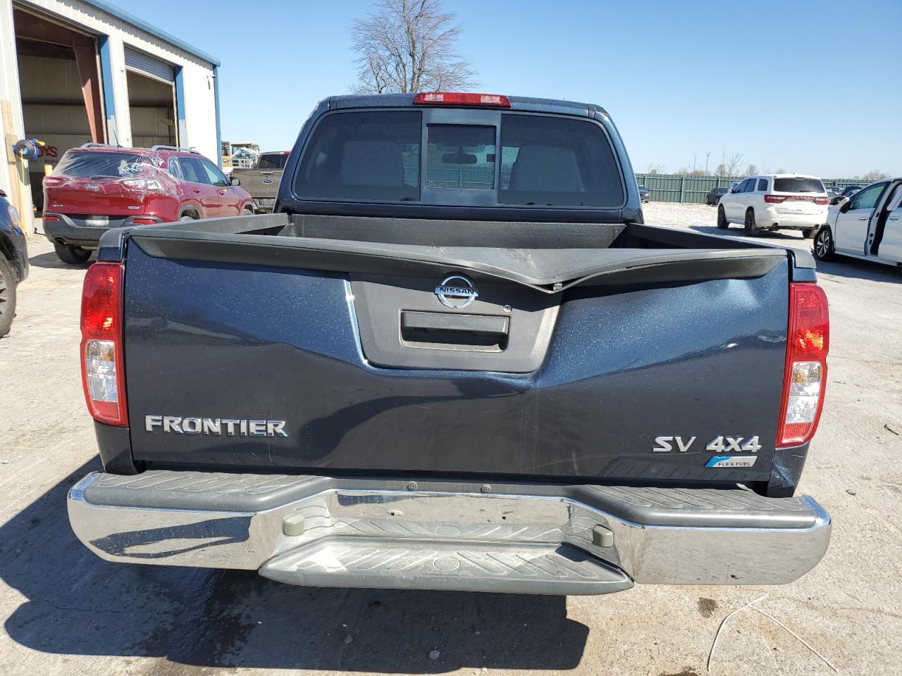 2017 NISSAN FRONTIER S - Фото 6