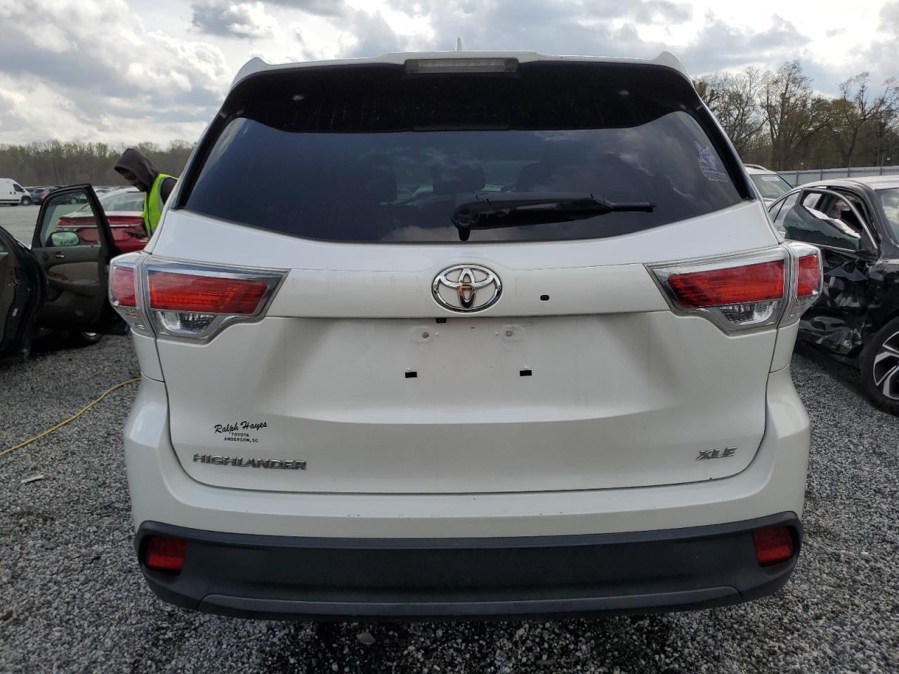 2015 TOYOTA HIGHLANDER - Фото 6