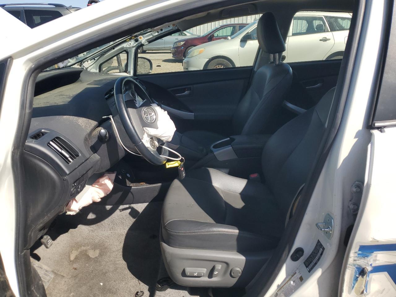 2015 TOYOTA PRIUS - Фото 7
