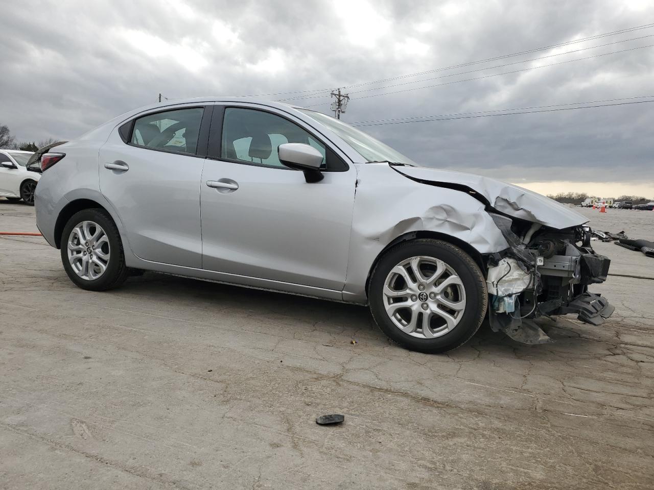 2017 TOYOTA YARIS IA - Фото 4