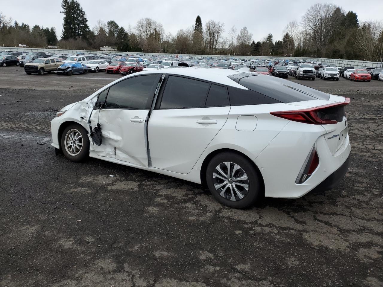 2022 TOYOTA PRIUS PRIM - Image 2