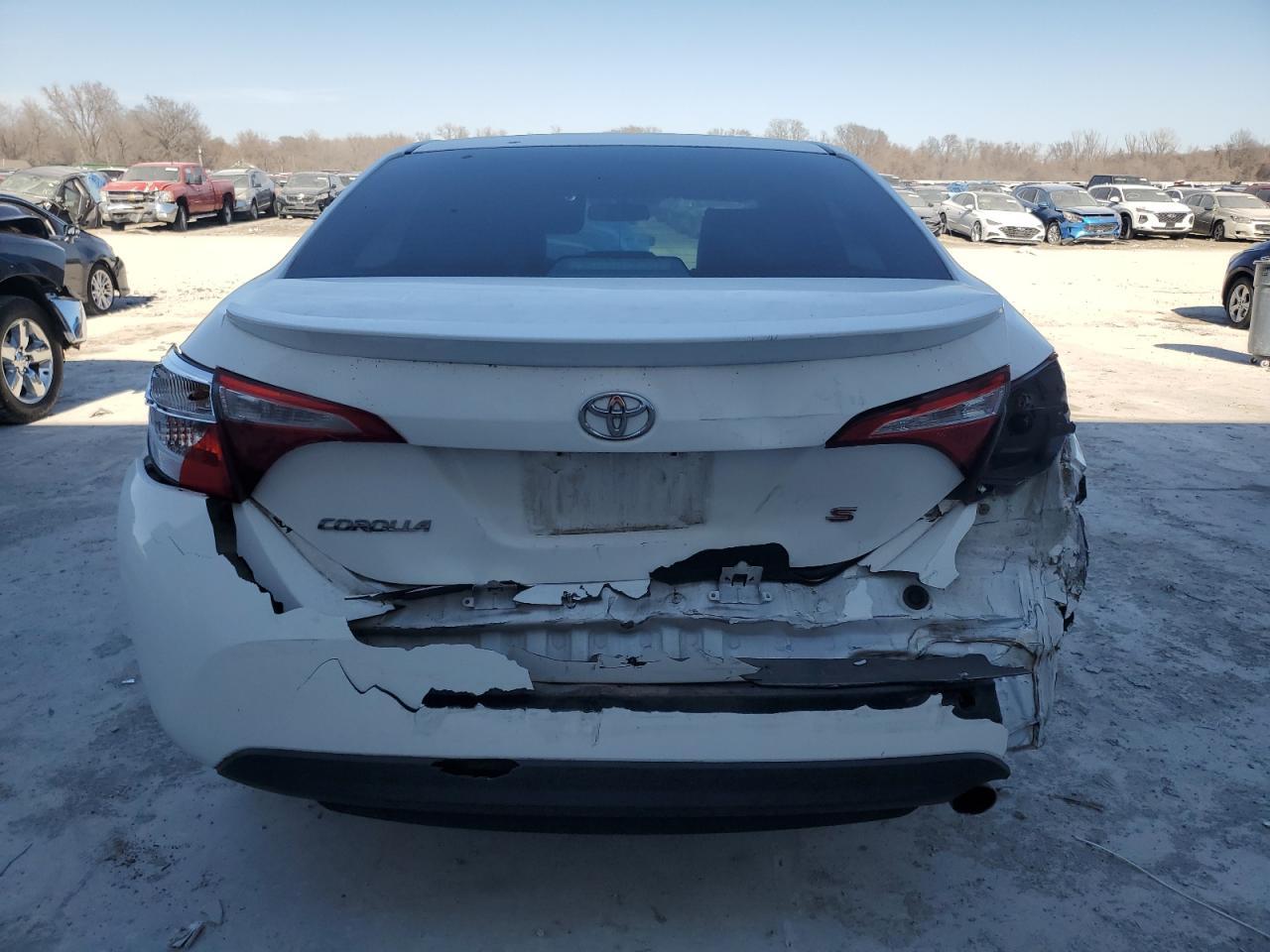 2015 TOYOTA COROLLA L - Image 6