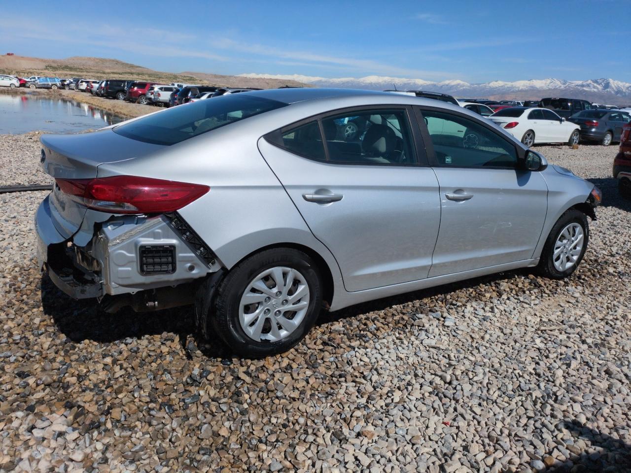 2018 HYUNDAI ELANTRA SE - Image 3