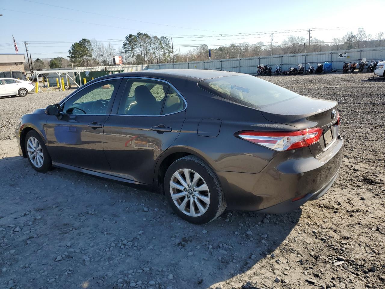 2018 TOYOTA CAMRY L - Фото 2