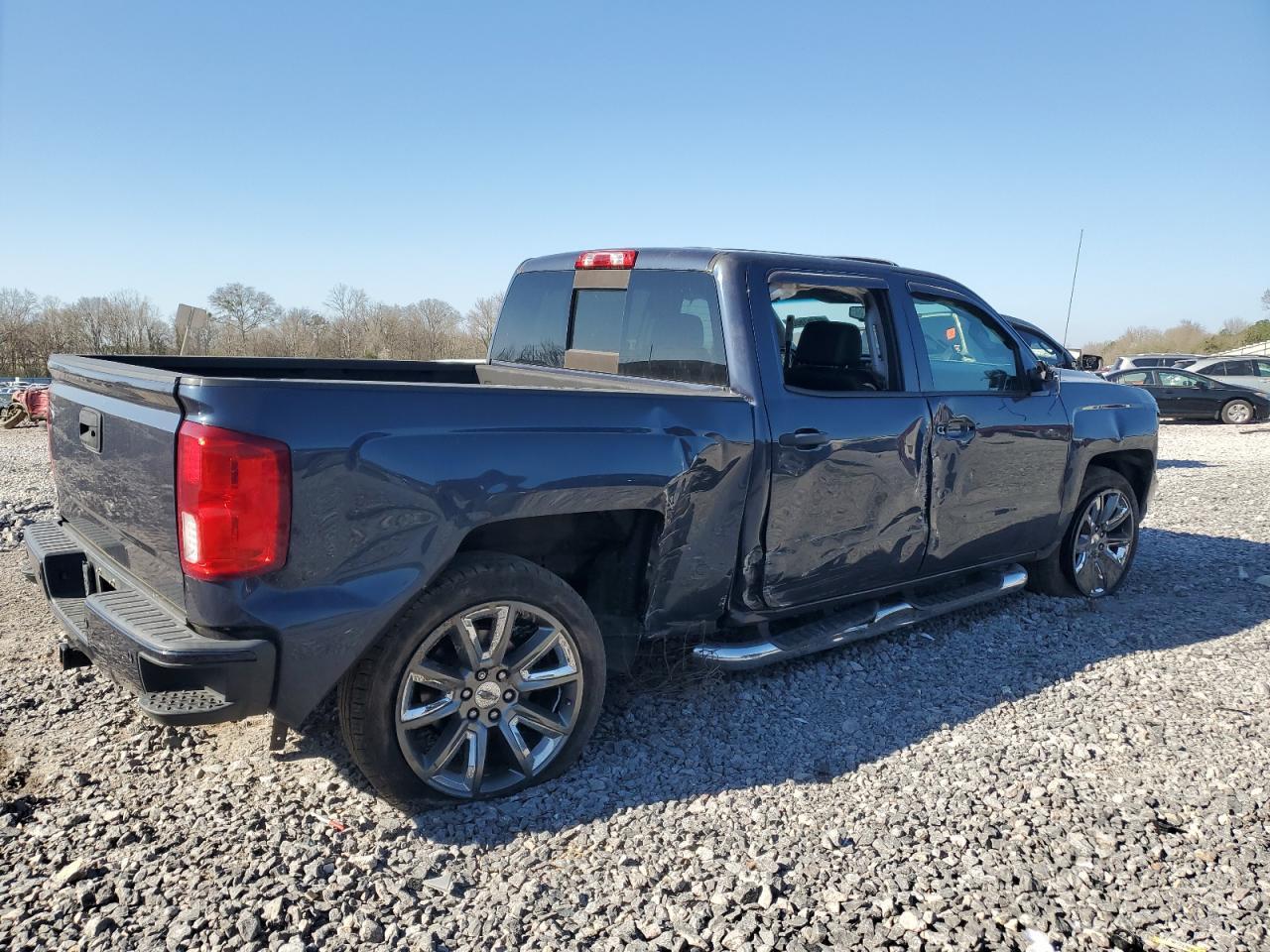 2018 CHEVROLET SILVERADO - Фото 3