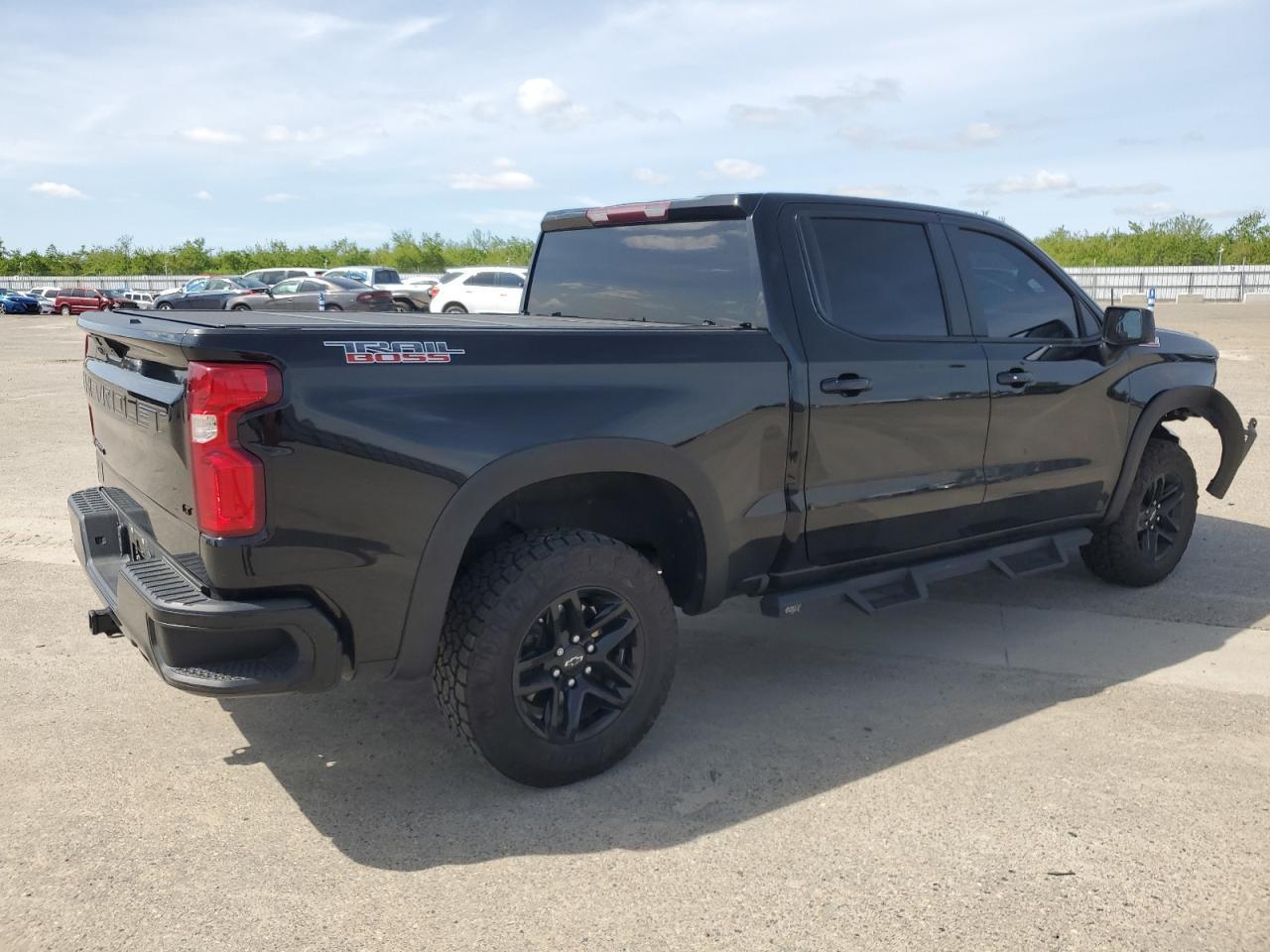 2021 CHEVROLET SILVERADO - Фото 3