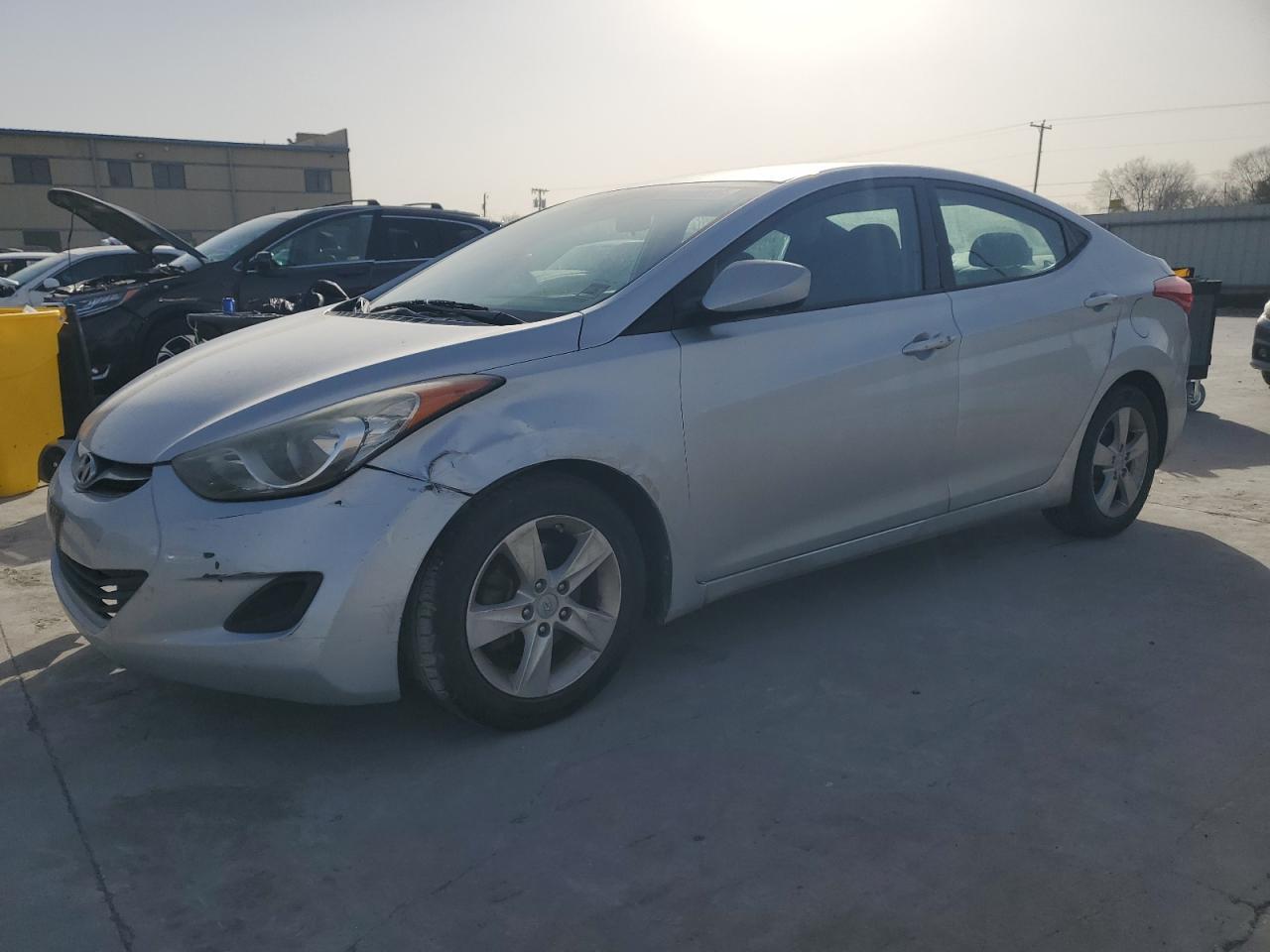 2013 HYUNDAI ELANTRA GL