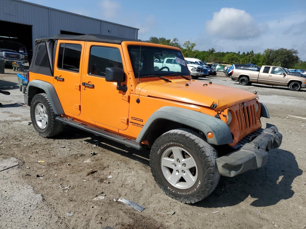 2012 JEEP WRANGLER U - Image 4