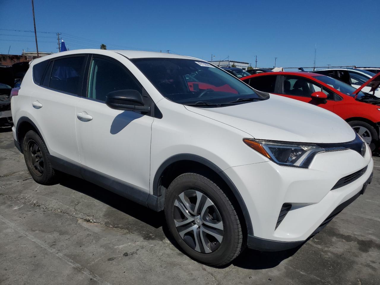 2018 TOYOTA RAV4 LE - Image 4