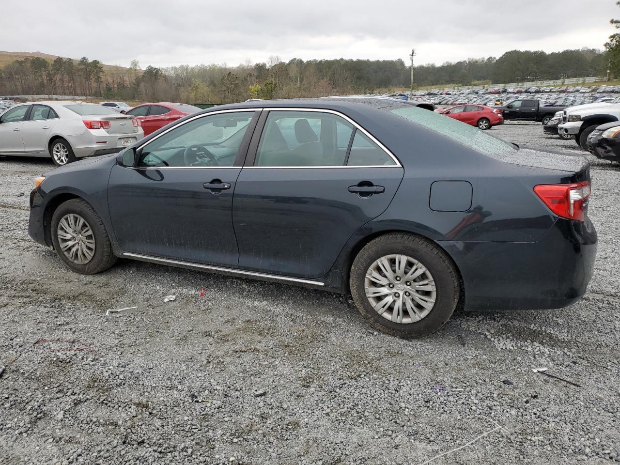 2013 TOYOTA CAMRY L - Фото 2
