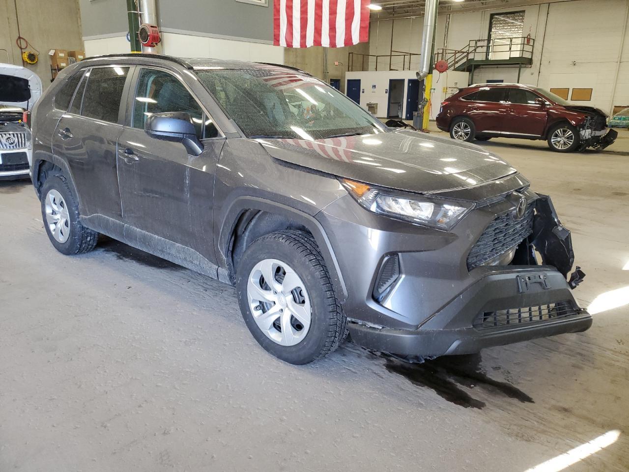 2021 TOYOTA RAV4 LE - Фото 4