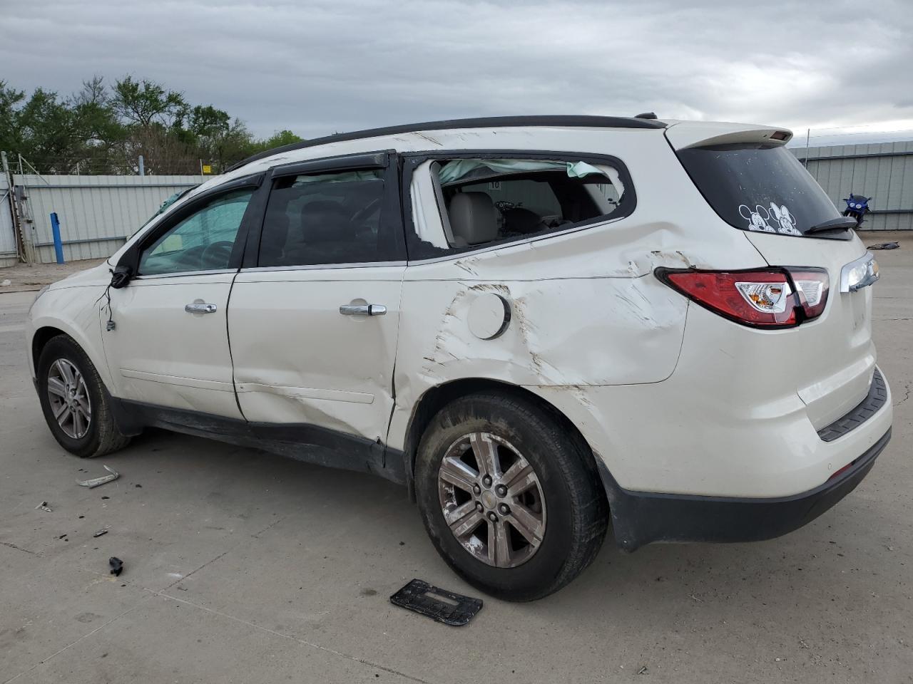 2014 CHEVROLET TRAVERSE L - Image 2