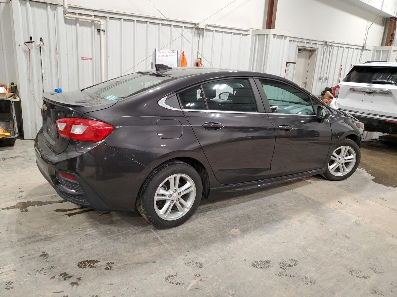 2017 CHEVROLET CRUZE LT - Image 3