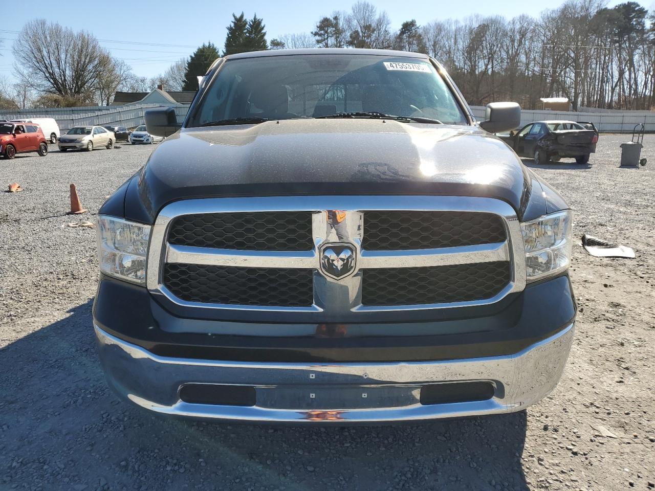 2017 RAM 1500 SLT - Image 5