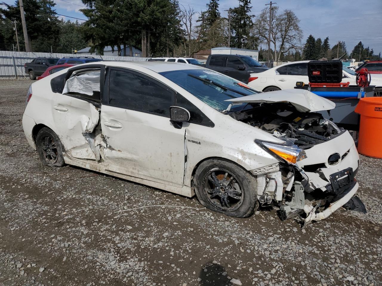 2015 TOYOTA PRIUS - Image 4