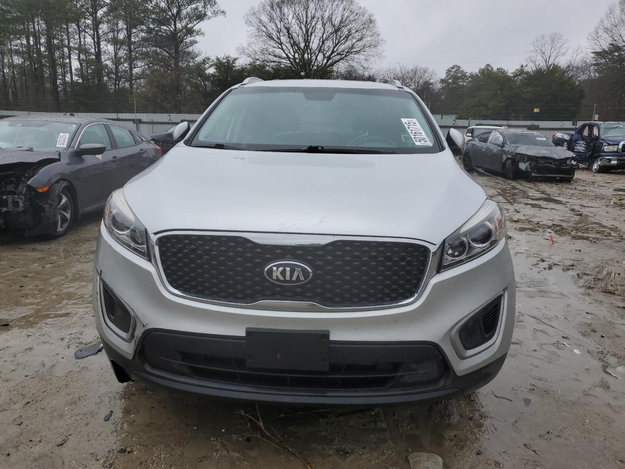 2017 KIA SORENTO LX - Фото 5
