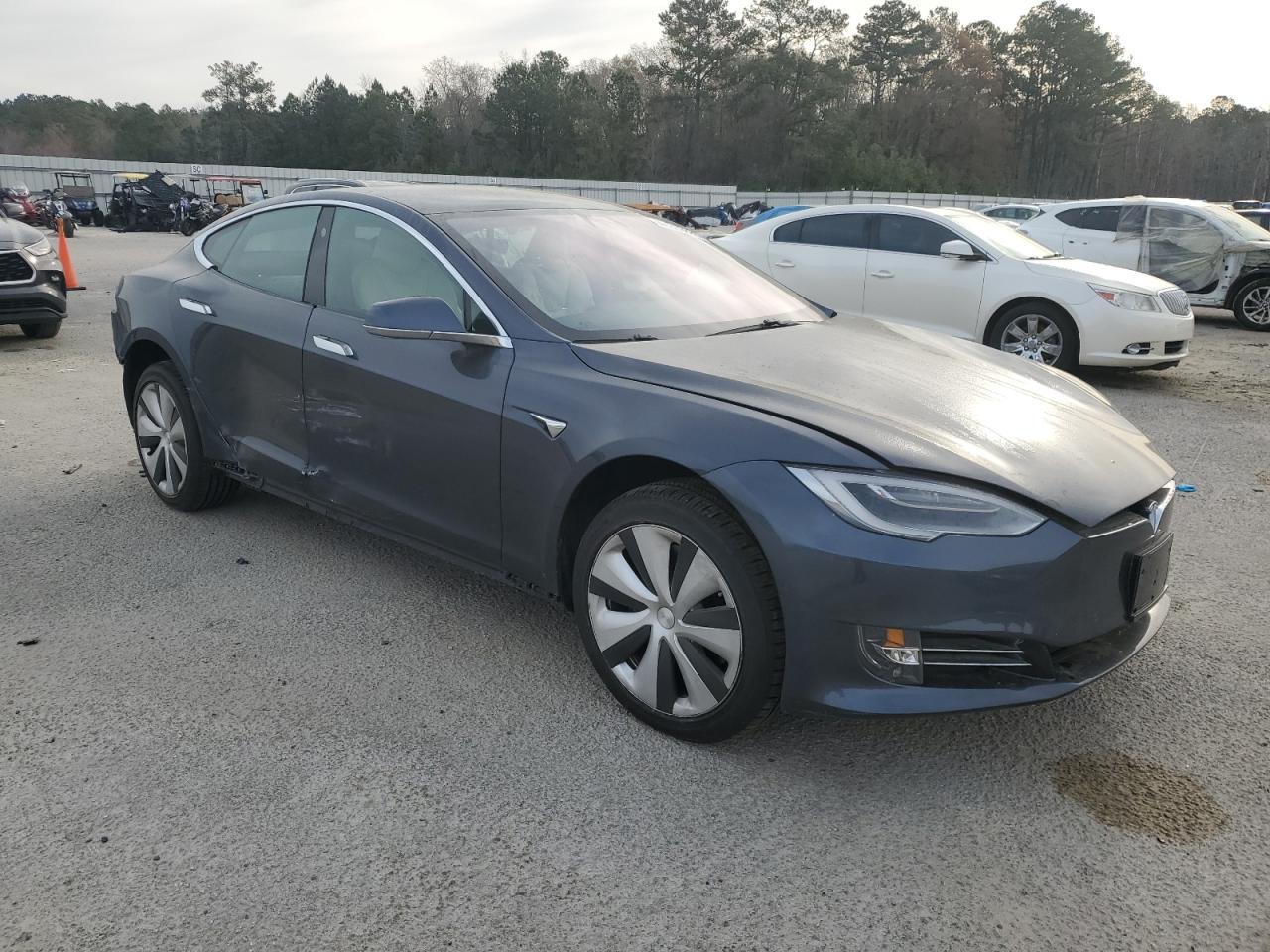 2020 TESLA MODEL S - Фото 4