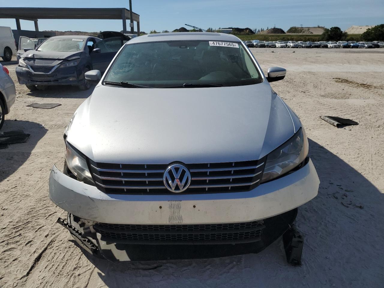 2014 VOLKSWAGEN PASSAT SEL - Фото 5
