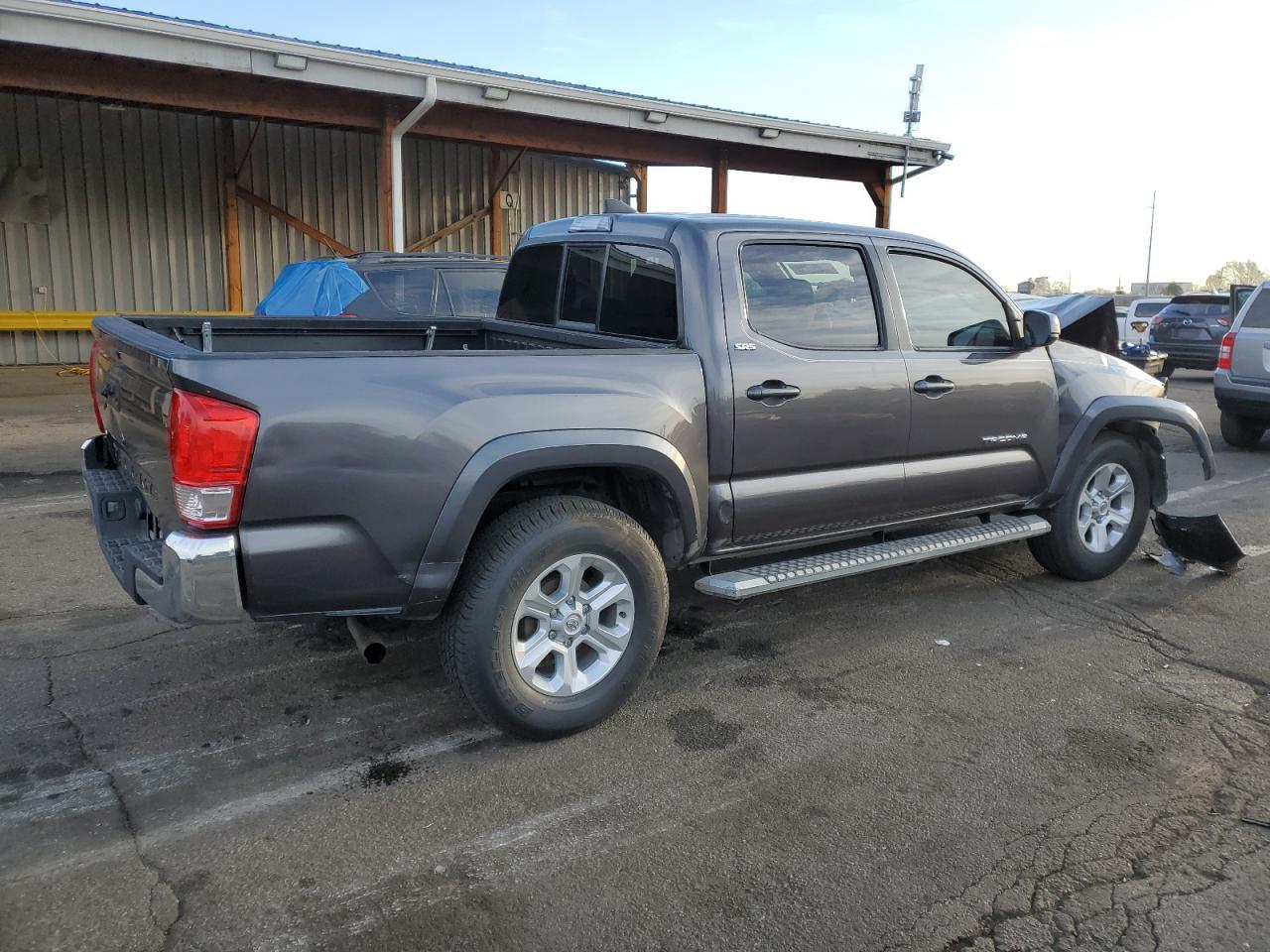 2017 TOYOTA TACOMA DOU - Фото 3