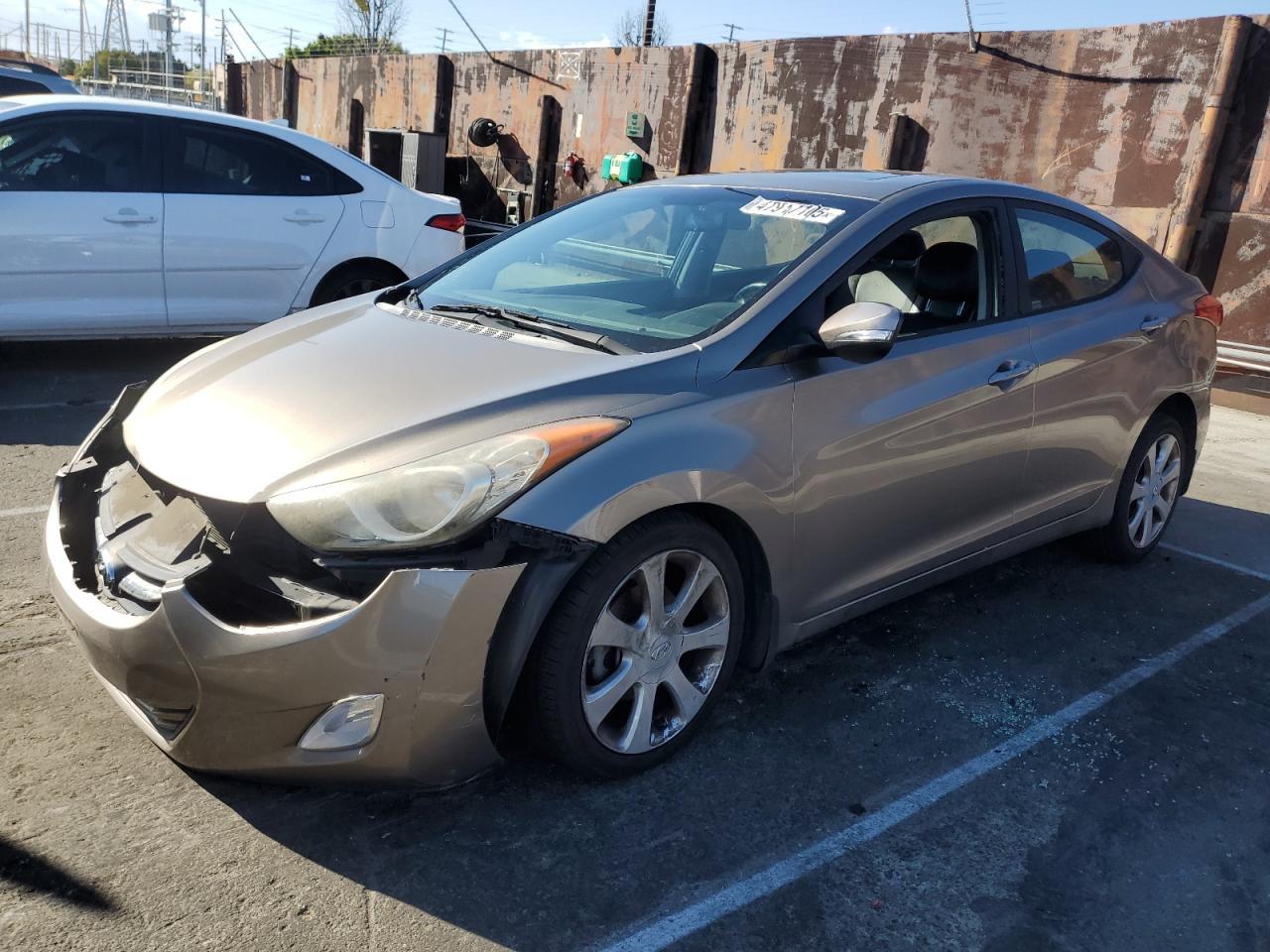 2013 HYUNDAI ELANTRA GL