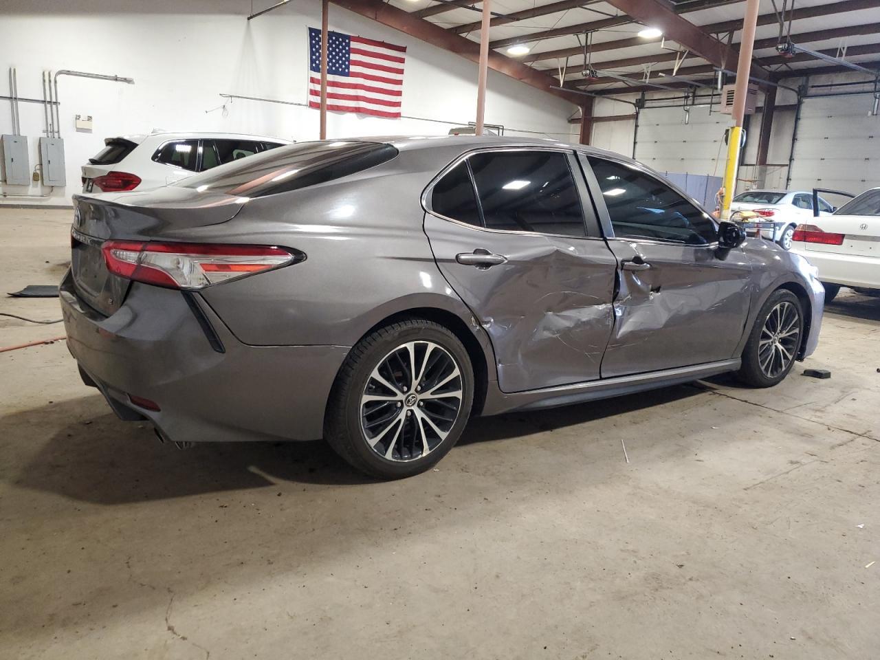 2018 TOYOTA CAMRY L - Image 3