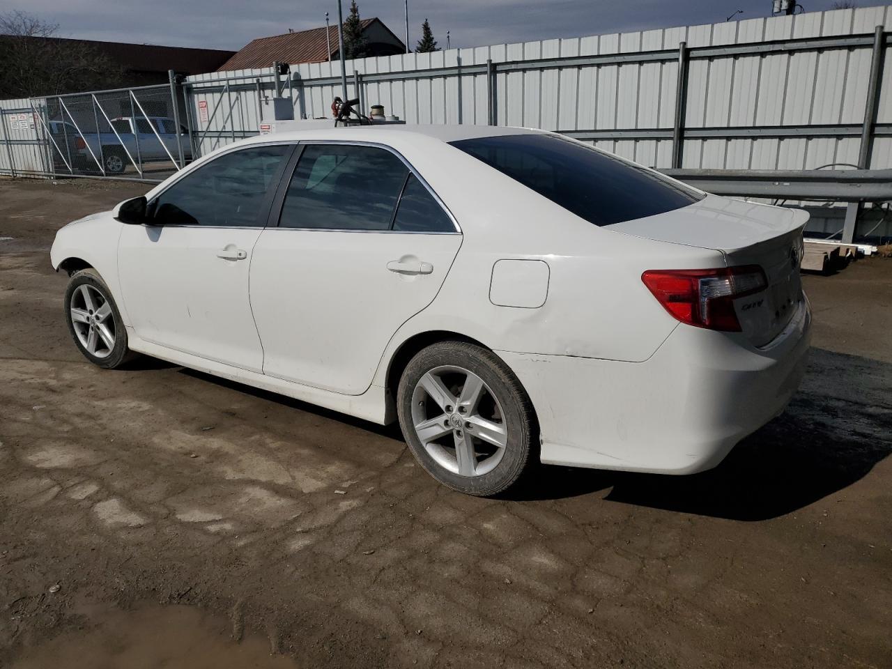 2013 TOYOTA CAMRY L - Фото 2