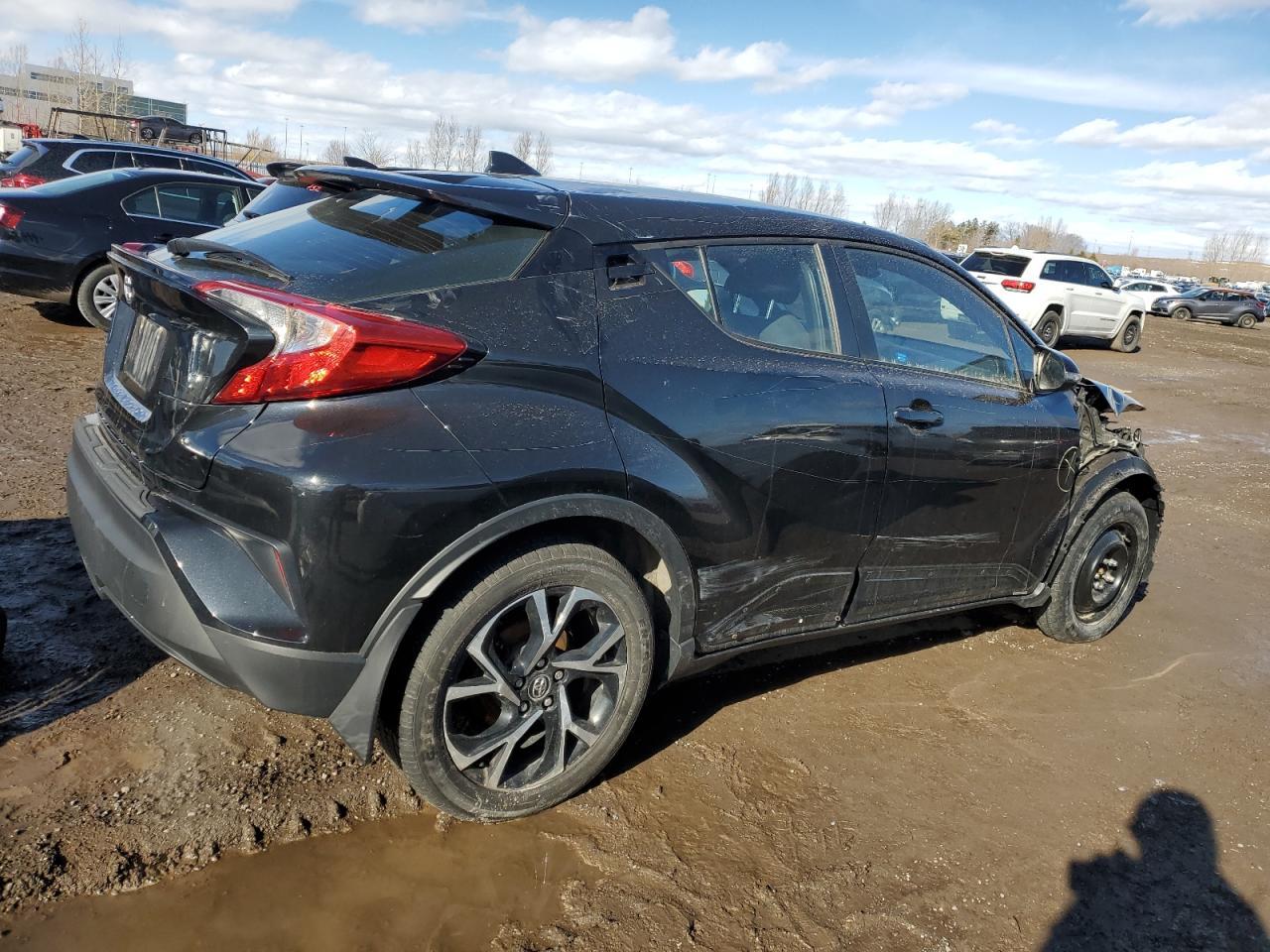 2018 TOYOTA C-HR XLE - Фото 3